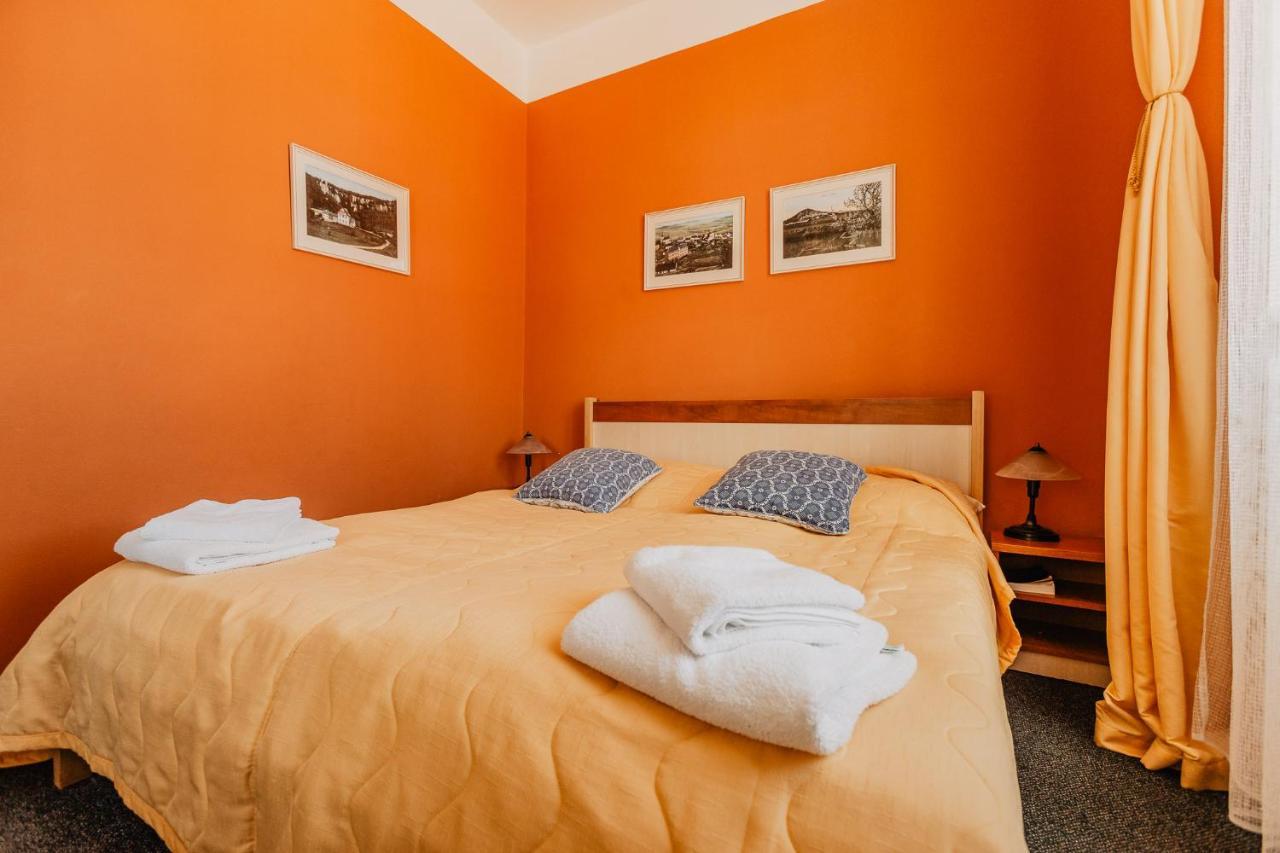 Hotel U Valdicke Brany Jičín Buitenkant foto