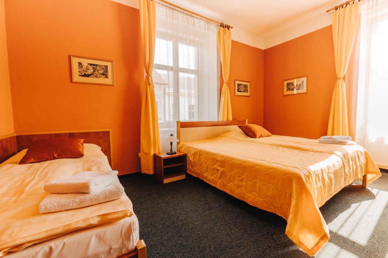 Hotel U Valdicke Brany Jičín Buitenkant foto